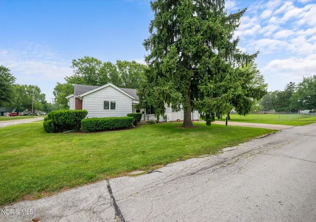 4th image of 112 Warner St, Walbridge, OH 43465 | MLS# 10010860