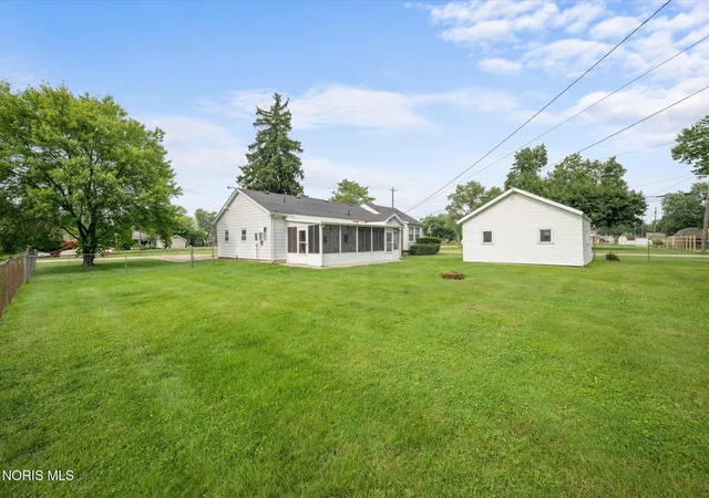 5th image of 112 Warner St, Walbridge, OH 43465 | MLS# 10010860