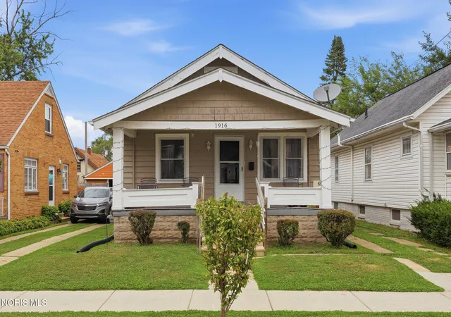 3rd image of 1916 Berkshire Pl, Toledo, OH 43613 | MLS# 10011447