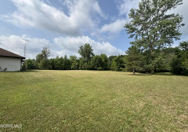 Photo 2 of Single family home for sale at 1737 9 Road, Edgerton, OH 43517 | MLS# 10010803 | Listing updated on 2026-07-21