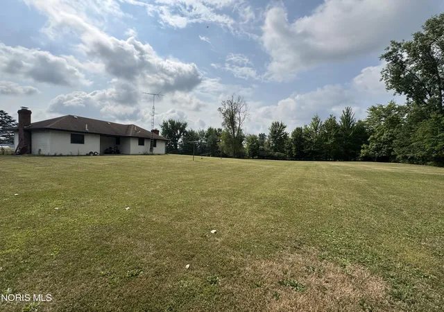 Photo 3 of Single family home for sale at 1737 9 Road, Edgerton, OH 43517 | MLS# 10010803 | Listing updated on 2026-07-21