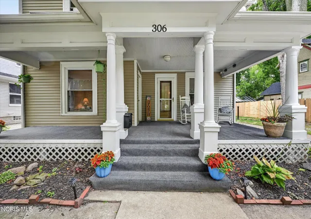 Photo 3 of Single family home for sale at 306 Monroe St, Delta, OH 43515 | MLS# 10010817 | Listing updated on 2026-09-09
