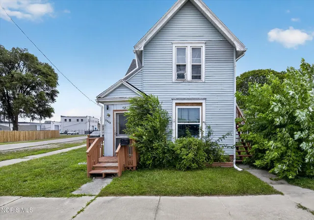 Photo 3 of Multi family home for sale at 3928 Canada Southern Ave, Toledo, OH 43612 | MLS# 10011181 | Listing updated on 2026-07-29