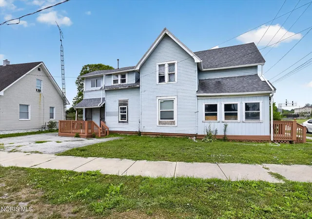 Listing Photo 4 - Condo for sale in building located at 3928 Canada Southern Ave, Toledo, OH 43612