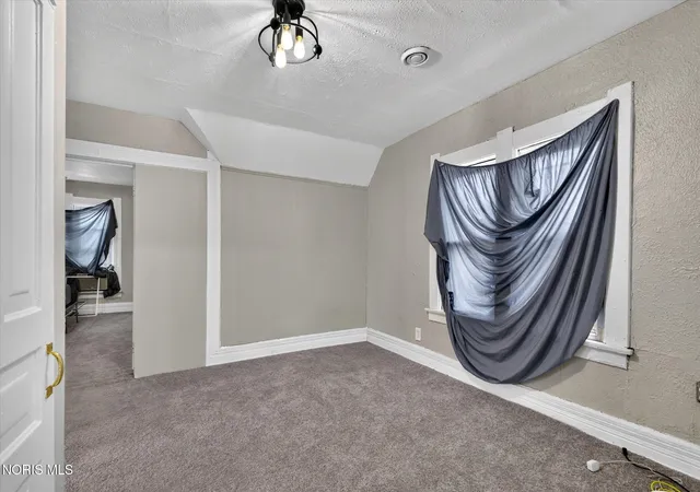 Listing Photo 5 - Condo for sale in building located at 3928 Canada Southern Ave, Toledo, OH 43612