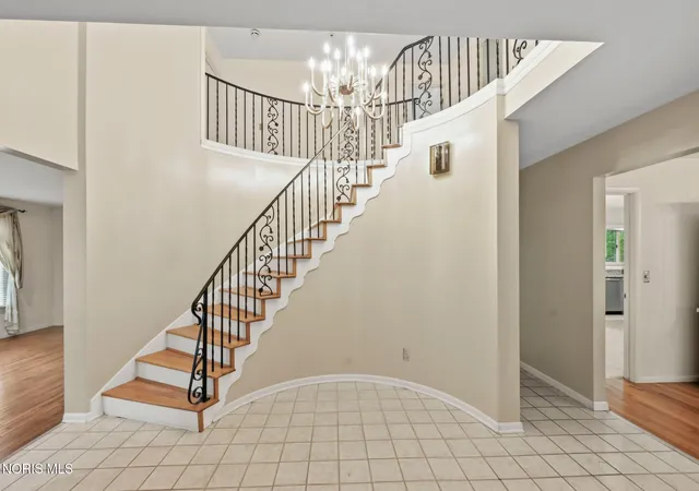 Photo 2 of Sale Pending at 4357 Bromley Dr, Toledo, OH 43623 | MLS# 10010815 | Listing updated on 2026-08-11
