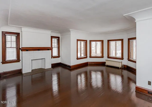 3rd image of 1321 Laclede Rd, Toledo, OH 43612 | MLS# 10011100