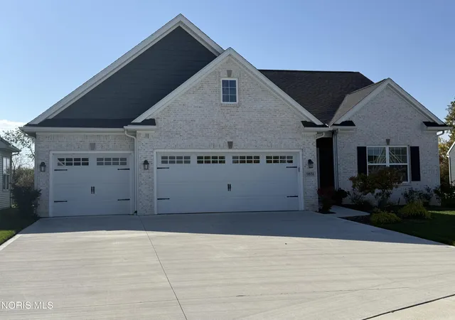 Photo 1 of Single family home for sale at 9851 Saugatuck Dr, Sylvania, OH 43560 | MLS# 10011886 | Listing updated on 2026-10-22