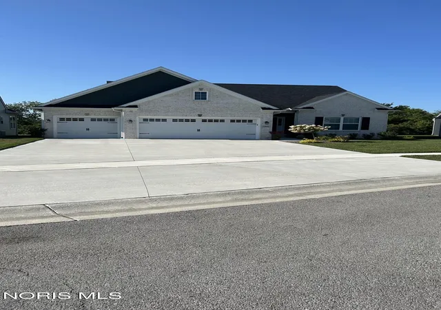 2nd image of 9851 Saugatuck Dr, Sylvania, OH 43560 | MLS# 10011886