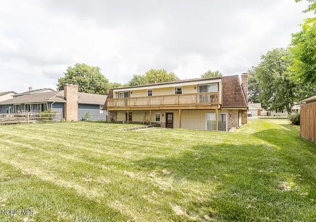 Photo 2 of Single family home for sale at 6714 Janel Ln, Maumee, OH 43537 | MLS# 10010883 | Listing updated on 2026-10-02