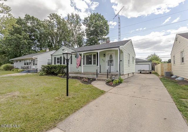 3rd image of 321 Southdale Rd, Toledo, OH 43612 | MLS# 10011103