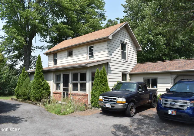 Single family home for sale at 11519 Prov Neap Swan Rd, Grand Rapids, OH 43522 | MLS# 10010866