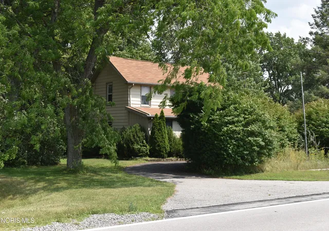 Photo 1 of Single family home for sale at 11519 Prov Neap Swan Rd, Grand Rapids, OH 43522 | MLS# 10010866 | Listing updated on 2026-09-29