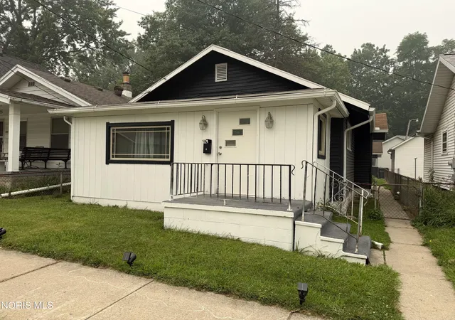 1st image of 156 Spencer St, Toledo, OH 43609 | MLS# 10010931