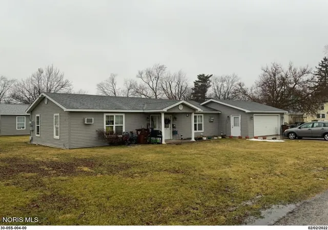 1st image of 802 W Wayne St, Paulding, OH 45879 | MLS# 10010867