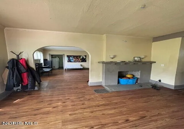 Photo 3 of Sale Pending at 414 Baden St, Toledo, OH 43609 | MLS# 10010869 | Listing updated on 2026-08-27