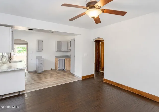 Photo 3 of Single family home for sale at 1736 Marlow Rd, Toledo, OH 43613 | MLS# 10010939 | Listing updated on 2026-09-16