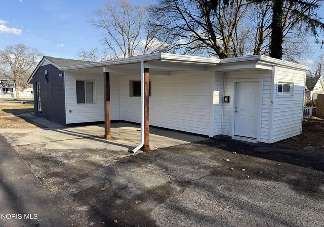 2nd image of 616 Louisiana Ave, Perrysburg, OH 43551 | MLS# 10010871