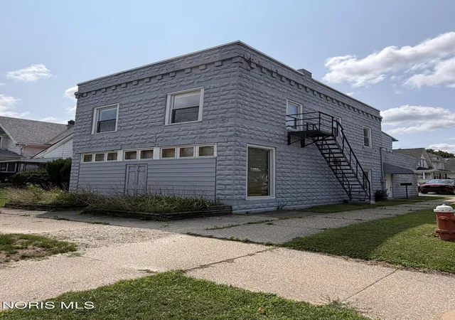 1st image of 1302 Kelsey Ave, Toledo, OH 43605 | MLS# 10010885