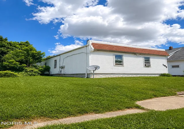 Photo 2 of Multi family home for sale at 1102 Hamilton St, Toledo, OH 43607 | MLS# 10010914 | Listing updated on 2026-08-11