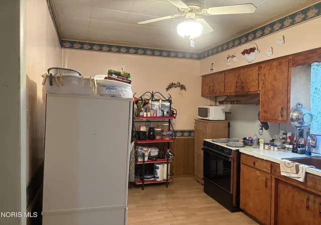 3rd image of 208 N Harrison St, Bloomdale, OH 44817 | MLS# 10010924