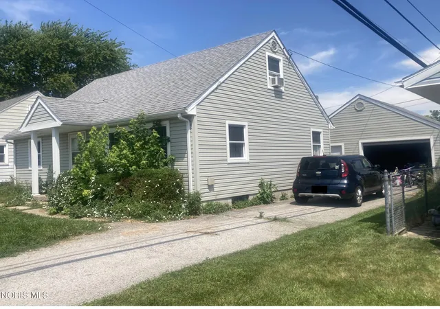 Photo 2 of Sale Pending at 112 Northview Ave, Findlay, OH 45840 | MLS# 10011039 | Listing updated on 2026-08-16