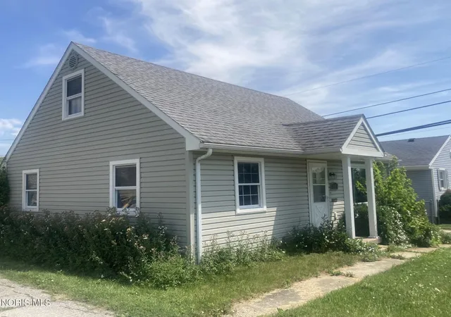 Photo 3 of Sale Pending at 112 Northview Ave, Findlay, OH 45840 | MLS# 10011039 | Listing updated on 2026-08-16