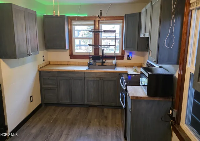 Photo 2 of Single family home for sale at 709 Maplewood St, Delta, OH 43515 | MLS# 10010959 | Listing updated on 2026-07-29