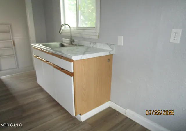Photo 3 of Single family home for sale at 1714 Marne Ave, Toledo, OH 43613 | MLS# 10010968 | Listing updated on 2026-08-15