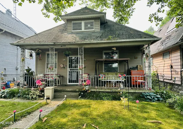 Photo 1 of Single family home for sale at 1659 Fernwood Ave, Toledo, OH 43607 | MLS# 10011023 | Listing updated on 2026-09-10