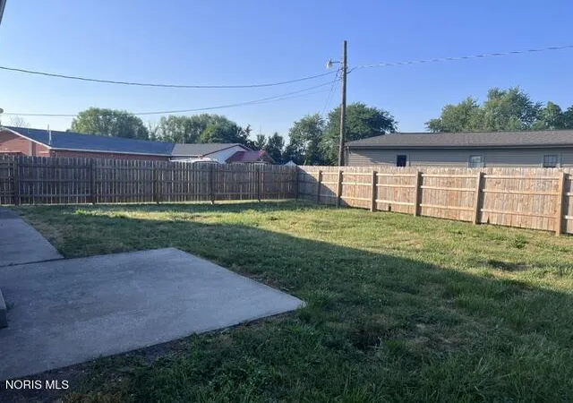 5th image of 1129 Ayersville Ave, Defiance, OH 43512 | MLS# 10012661