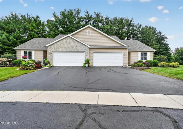 Photo 2 of Sale Pending at 1457 Riverwalk Ct, Waterville, OH 43566 | MLS# 10010971 | Listing updated on 2026-09-01
