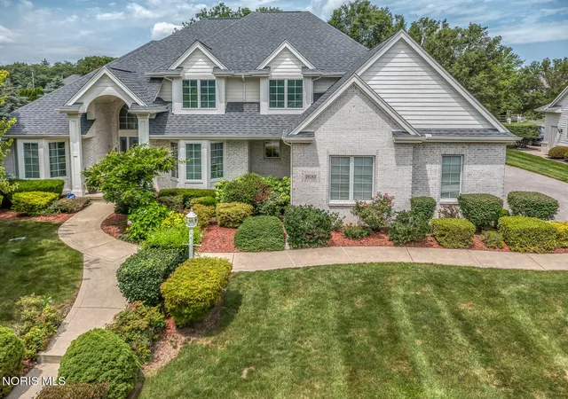 3rd image of 26245 Seminary Rd, Perrysburg, OH 43551 | MLS# 10010996