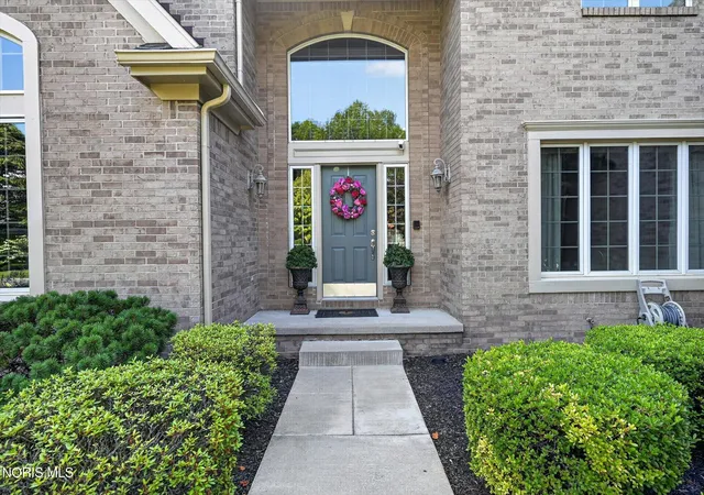 Photo 3 of Sale Pending at 558 Laguna Point, Holland, OH 43528 | MLS# 10010982 | Listing updated on 2026-09-15
