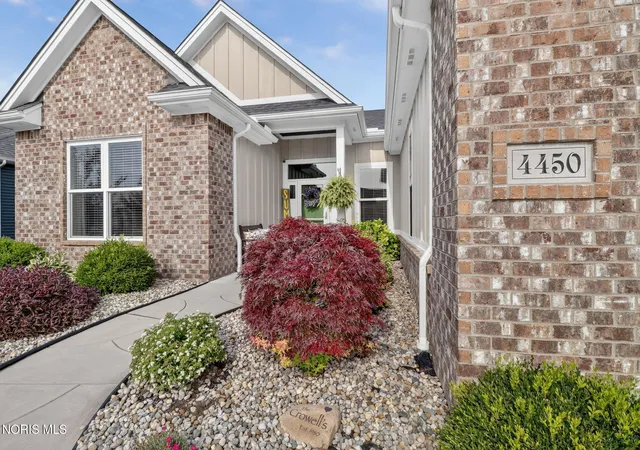 Photo 3 of Single family home for sale at 4450 Post Office Cir, Maumee, OH 43537 | MLS# 10011152 | Listing updated on 2026-07-31