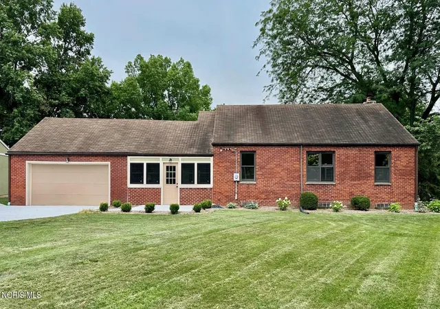 1st image of 6411 Hilltop Ln, Maumee, OH 43537 | MLS# 10010991