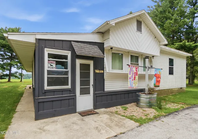 1st image of 11435 Blackman Rd, Bradner, OH 43406 | MLS# 10011145
