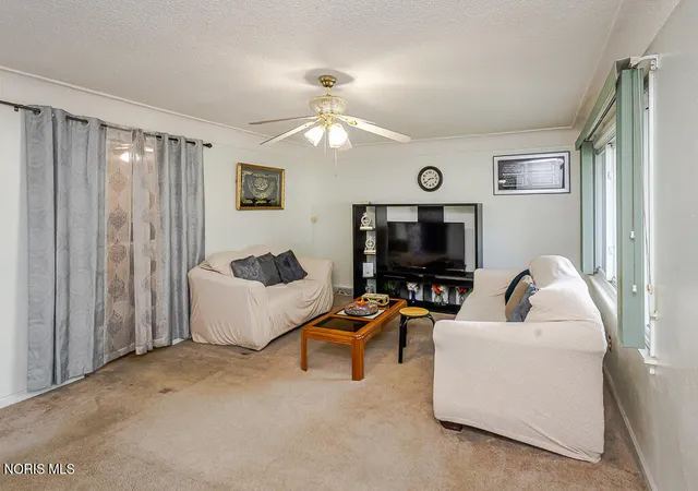 image of 5204 Silvertown Dr, Sylvania, OH 43560 | MLS# 10011010