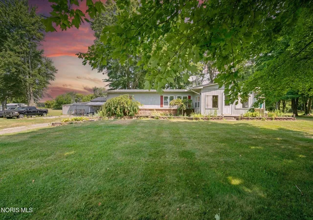 Single family home for sale at 3184 Co Rd V, Liberty Center, OH 43532 | MLS# 10011037