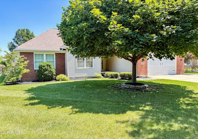 Photo 3 of Single family home for sale at 4044 Edge View Dr, Oregon, OH 43616 | MLS# 10011044 | Listing updated on 2026-08-16