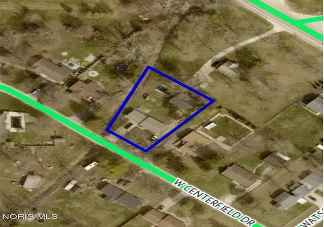 15th image of 23393 W Centerfield Dr, Genoa, OH 43430 | MLS# 10011092