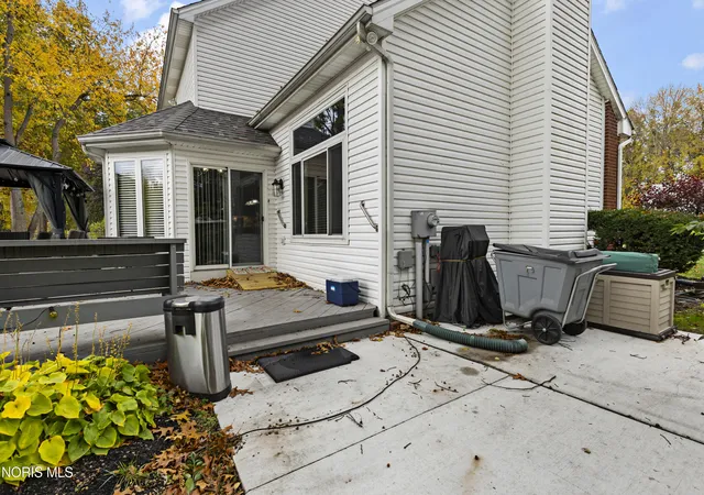 Photo 4 of Single family home for sale at 7255 Apache Trl, Holland, OH 43528 | MLS# 10011063 | Listing updated on 2026-08-02