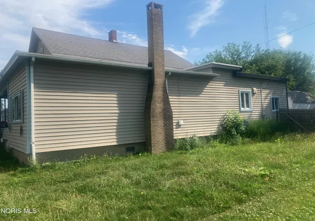 Photo 3 of Sale Pending at 245 Vine St, Wauseon, OH 43567 | MLS# 10011041 | Listing updated on 2026-08-21