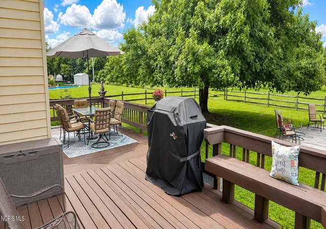 Photo 3 of Single family home for sale at 2254 Garden Crk Dr, Maumee, OH 43537 | MLS# 10011101 | Listing updated on 2026-09-01