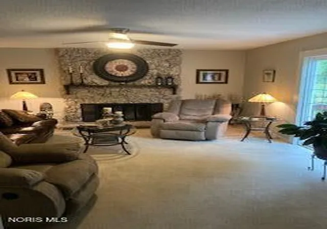 Photo 4 of Single family home for sale at 2254 Garden Crk Dr, Maumee, OH 43537 | MLS# 10011101 | Listing updated on 2026-09-01