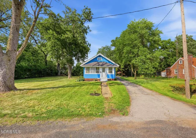Photo 2 of Single family home for sale at 5150 Norton Pl, Toledo, OH 43615 | MLS# 10011189 | Listing updated on 2026-08-17