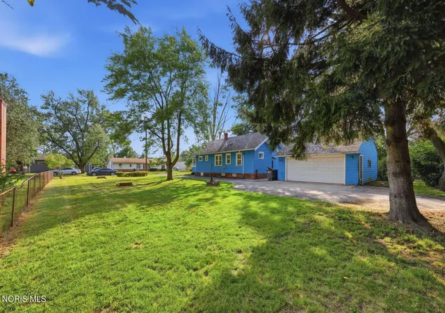 Photo 3 of Single family home for sale at 5150 Norton Pl, Toledo, OH 43615 | MLS# 10011189 | Listing updated on 2026-08-17