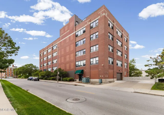 1st image of 110 Ottawa St #2e, Toledo, OH 43604 | MLS# 10011061