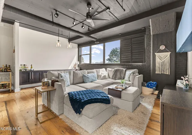 4th image of 110 Ottawa St #2e, Toledo, OH 43604 | MLS# 10011061