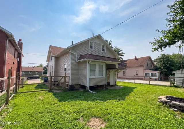 Photo 4 of Single family home for sale at 608 Howland Ave, Toledo, OH 43605 | MLS# 10011050 | Listing updated on 2026-08-31